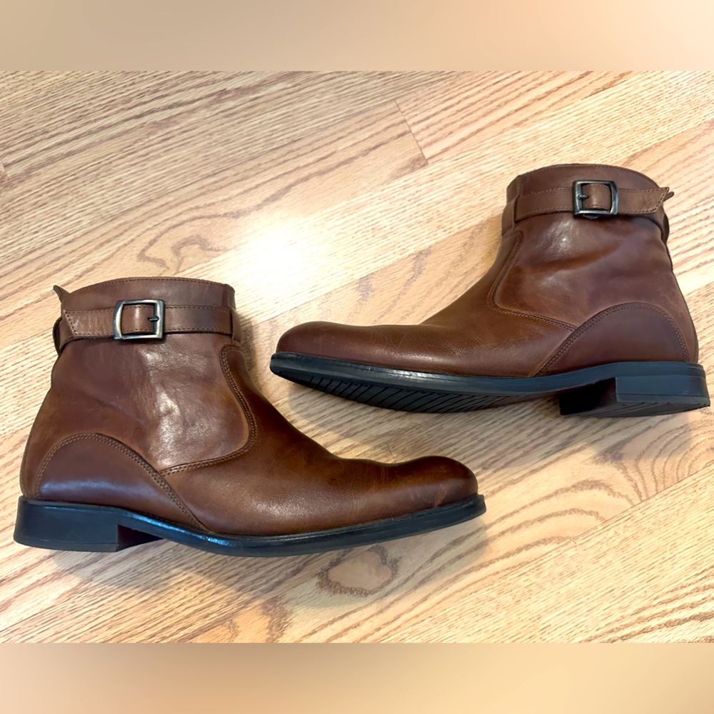 Alfani Chukka boot. Brown leather.  Great condition